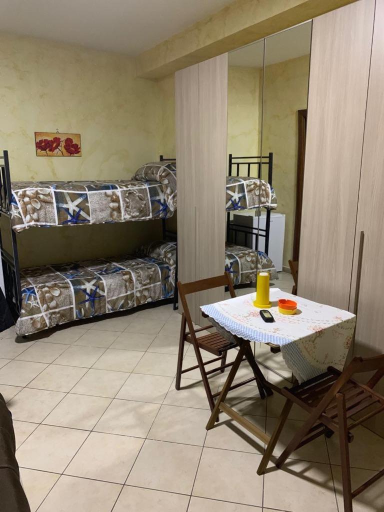 Airport Bedroom House Bed & Breakfast Catania